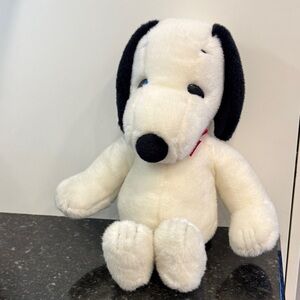 Vintage Dakin SNOOPY Peanuts Charlie Brown Dog White Soft Fur 19” Plush